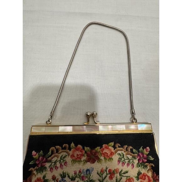 VTG Purse Tapestry Petit Point Needlepoint Floral Mother Pearl Frame Clutch Bag - Picture 11 of 11